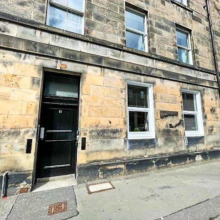 Desirable 2 Bed Apt Near Edinburgh Castle Exteriör bild