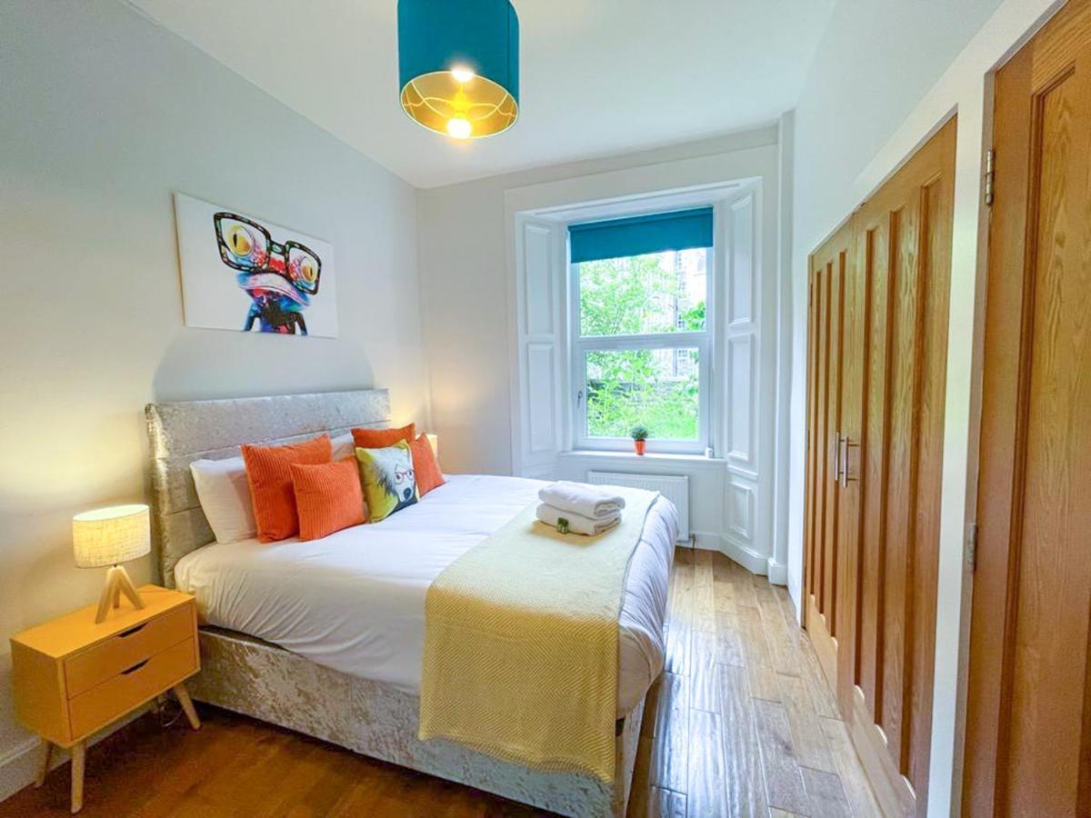 Desirable 2 Bed Apt Near Edinburgh Castle Exteriör bild
