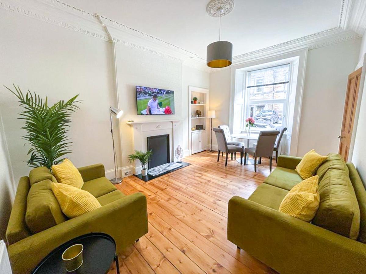 Desirable 2 Bed Apt Near Edinburgh Castle Exteriör bild