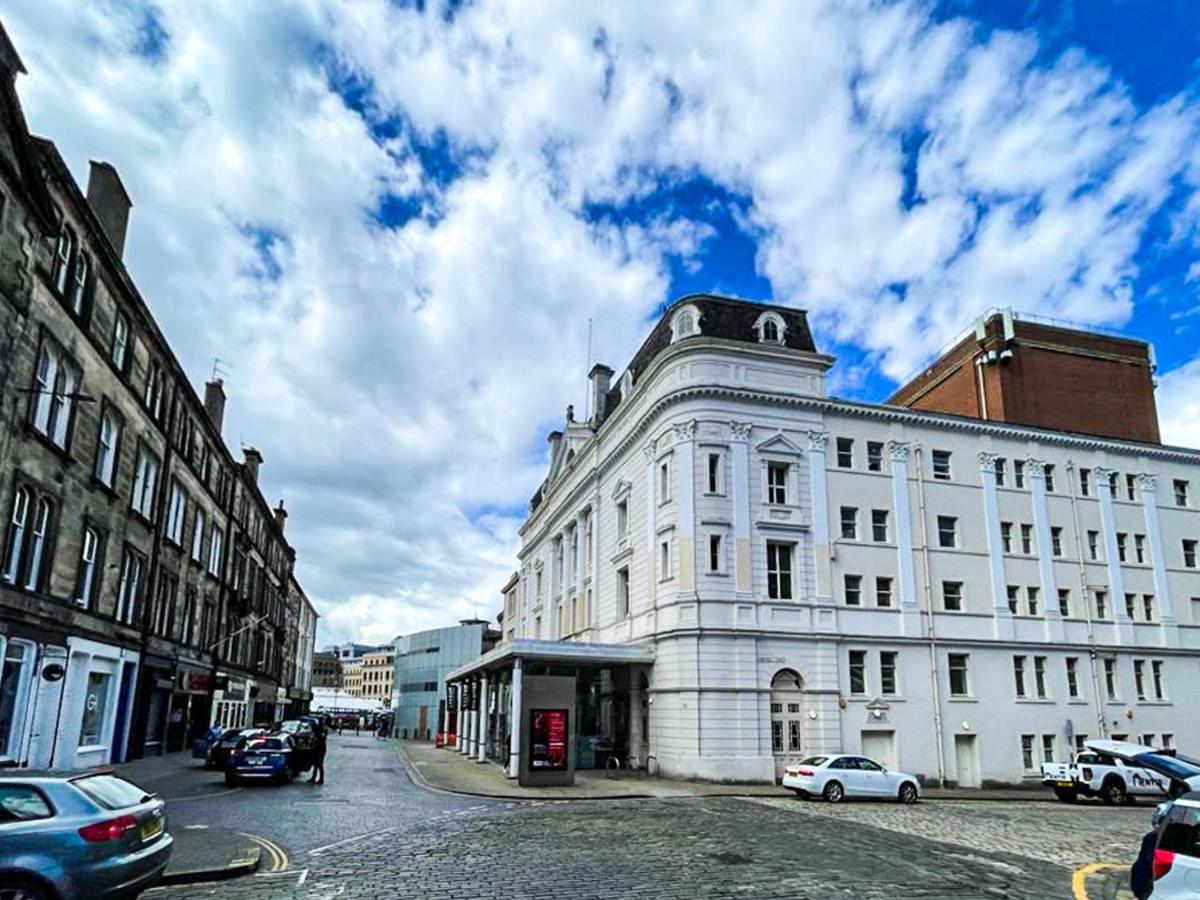 Desirable 2 Bed Apt Near Edinburgh Castle Exteriör bild