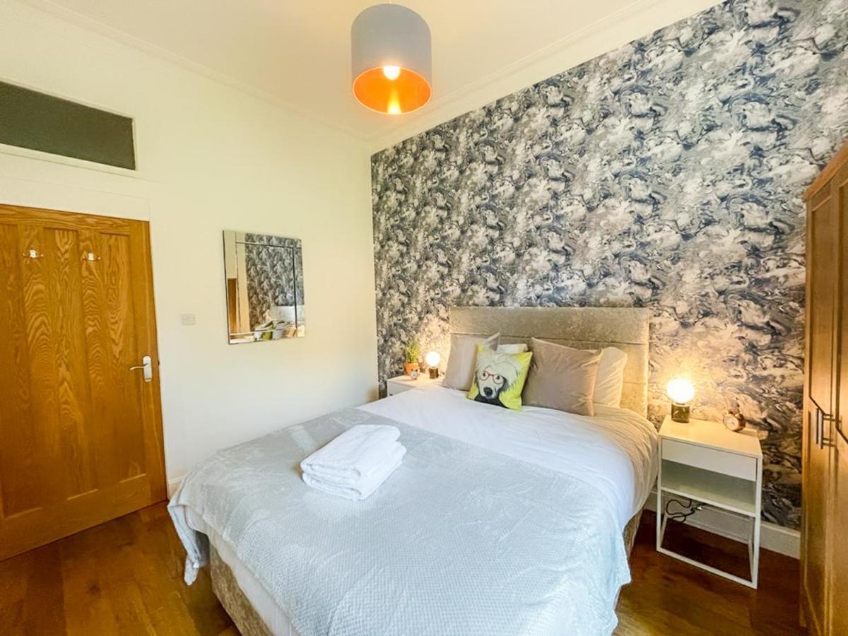 Desirable 2 Bed Apt Near Edinburgh Castle Exteriör bild