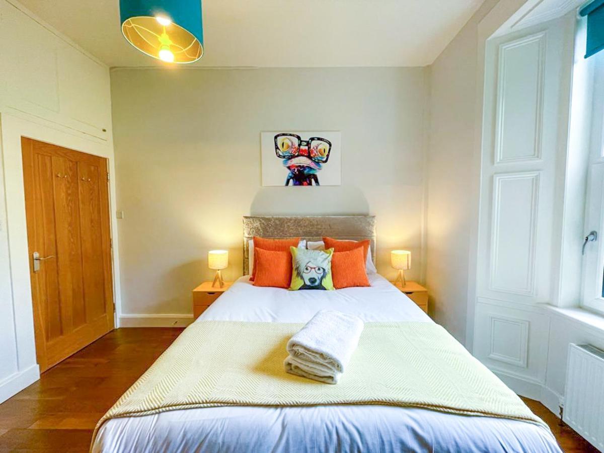 Desirable 2 Bed Apt Near Edinburgh Castle Exteriör bild